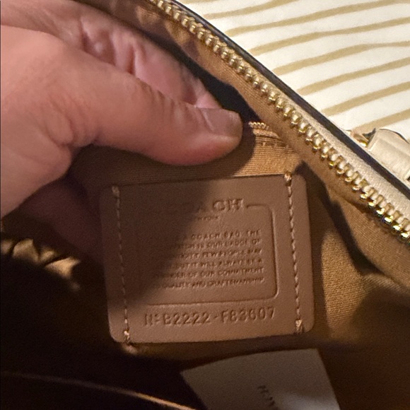 Coach Beige Signature Canvas Satchel with Matching Wristlet and Wallet - Picture 5 of 13